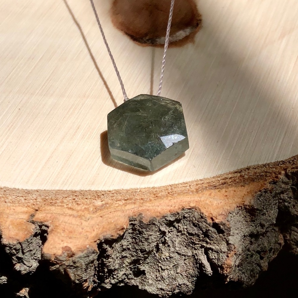Moss Aquamarine Necklace - Picture 3 of 8